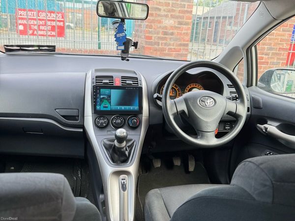 Toyota Auris Hatchback, Petrol, 2007, Silver