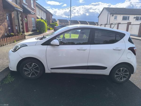 Hyundai i10 Hatchback, Petrol, 2017, White