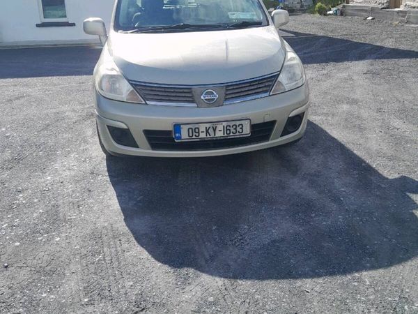Nissan Tiida Saloon, Diesel, 2009, Silver