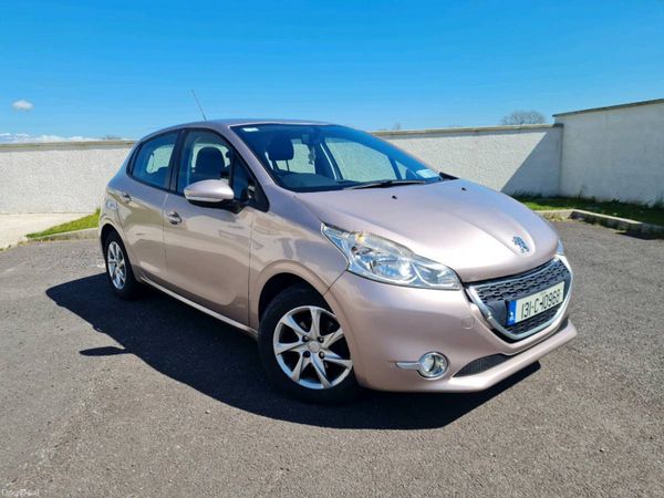 Peugeot 208 Hatchback, Diesel, 2013, Pink
