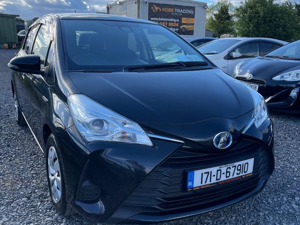 Toyota Aqua Hatchback, Petrol Hybrid, 2017, Black