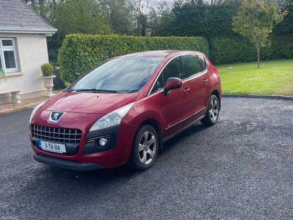 Peugeot 3008 MPV, Diesel, 2011, Red