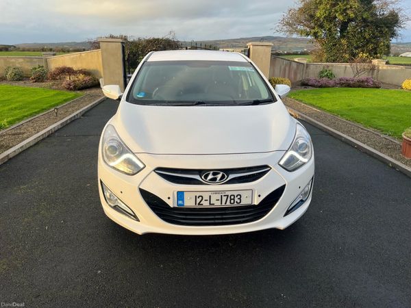 Hyundai i40 Saloon, Diesel, 2012, White