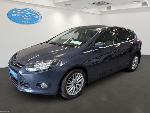 Ford Focus Hatchback, Petrol, 2013, Grey
