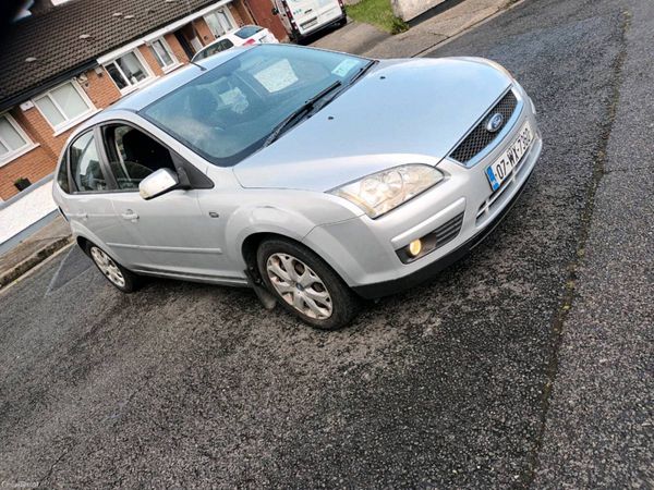 Ford Focus Hatchback, Petrol, 2007, Silver