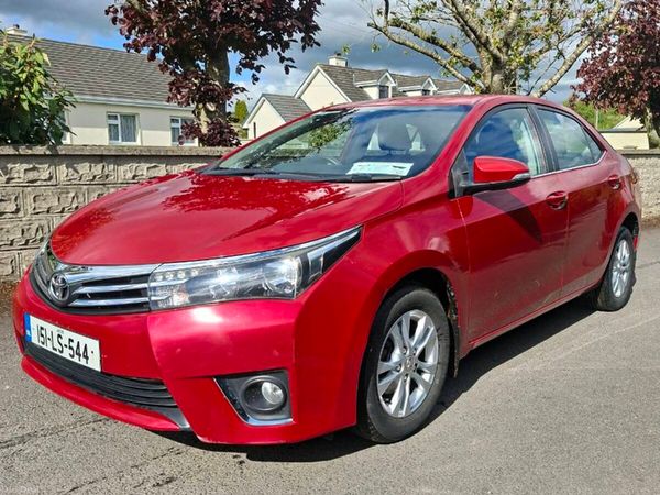Toyota Corolla Saloon, Diesel, 2015, Red