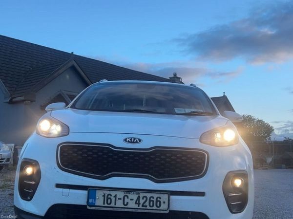 Kia Sportage SUV, Diesel, 2016, White