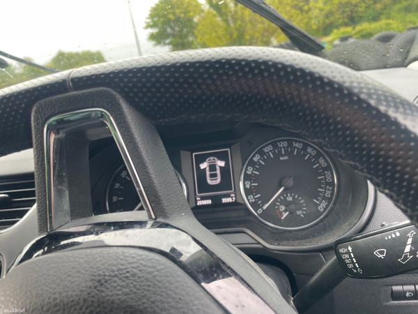 Skoda Octavia Saloon, Diesel, 2015, Grey