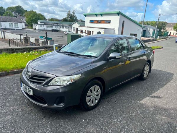 Toyota Corolla Saloon, Diesel, 2013, Grey