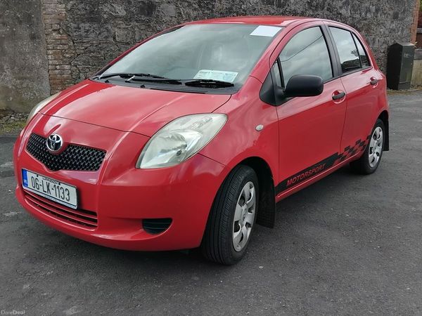 Toyota Yaris Hatchback, Petrol, 2006, Red