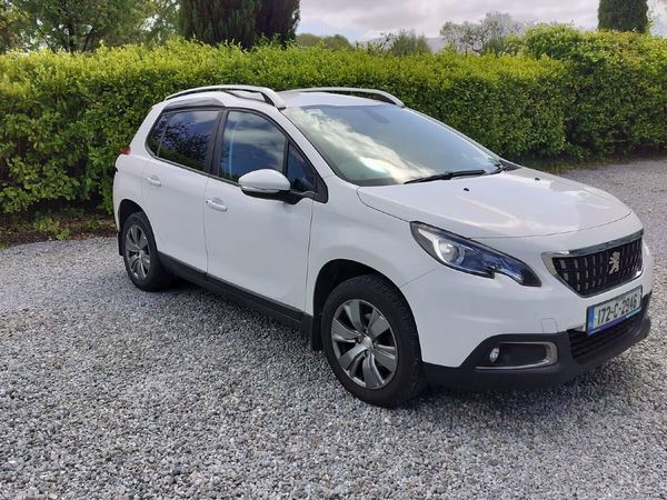 Peugeot 2008 Hatchback, Petrol, 2017, White