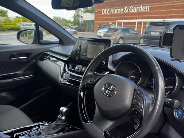 Toyota C-HR SUV, Petrol Hybrid, 2021, Red