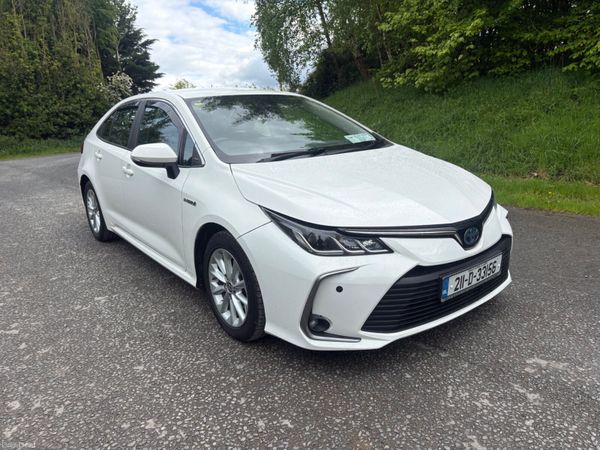 Toyota Corolla Saloon, Petrol Hybrid, 2021, White
