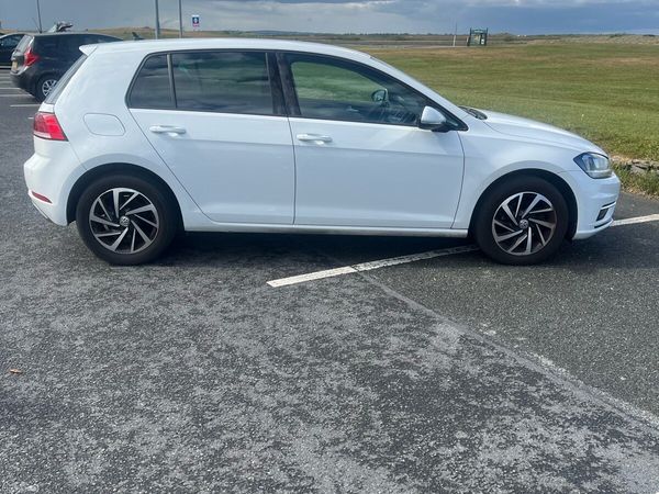 Volkswagen Golf Hatchback, Petrol, 2019, White