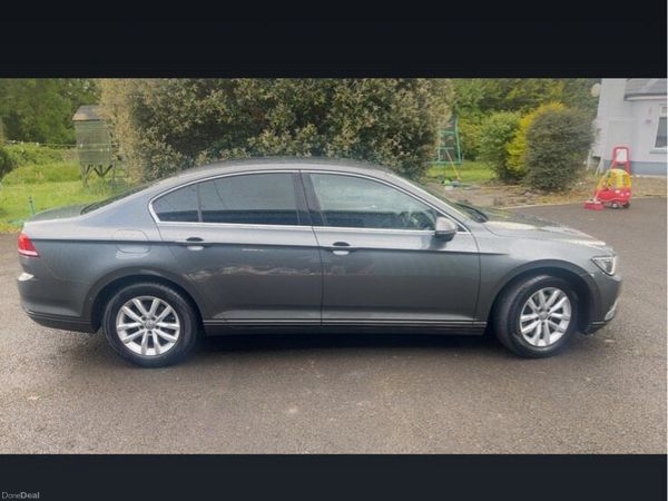 Volkswagen Passat Saloon, Diesel, 2016, Grey