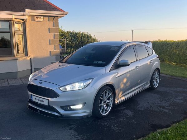 Ford Focus Hatchback, Diesel, 2017, Grey