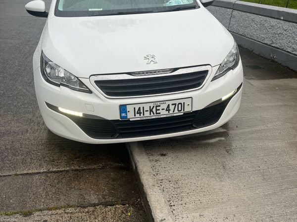 Peugeot 308 Hatchback, Diesel, 2014, White