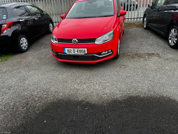 Volkswagen Polo Hatchback, Petrol, 2016, Red