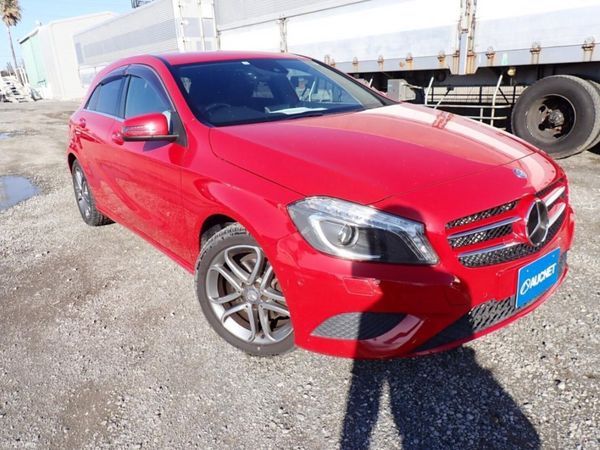 Mercedes-Benz A-Class Hatchback, Petrol, 2015, Red