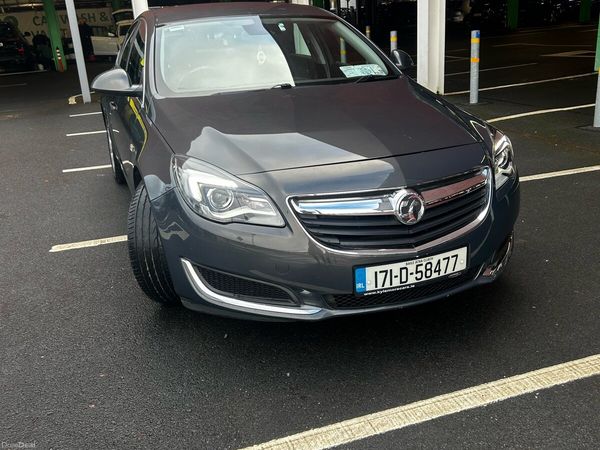 Vauxhall Insignia Hatchback, Diesel, 2017, Grey