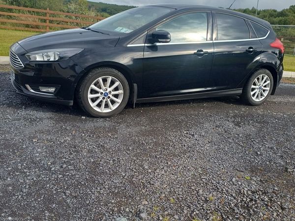 Ford Focus Hatchback, Diesel, 2016, Black