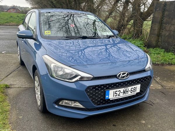 Hyundai i20 Hatchback, Petrol, 2015, Blue