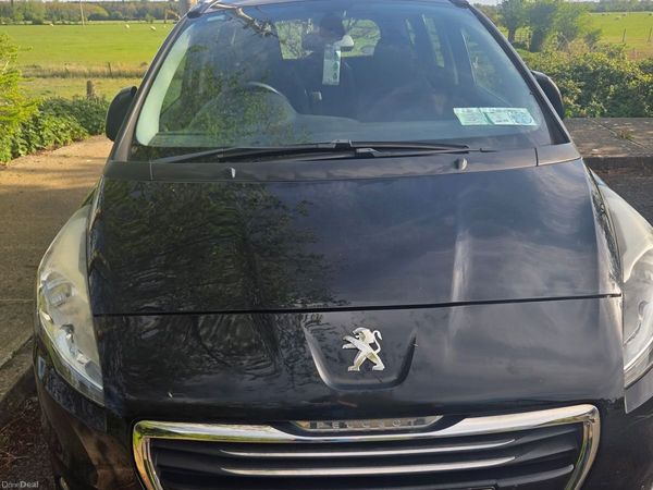 Peugeot 5008 MPV, Diesel, 2015, Black