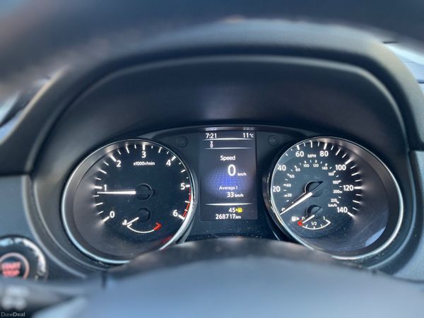 Nissan Qashqai Hatchback, Diesel, 2014, Black