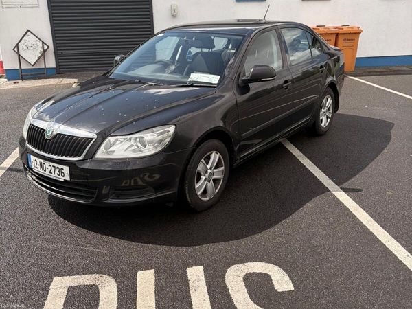 Skoda Octavia Hatchback, Diesel, 2012, Black
