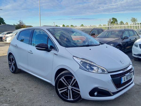 Peugeot 208 Hatchback, Petrol, 2017, White