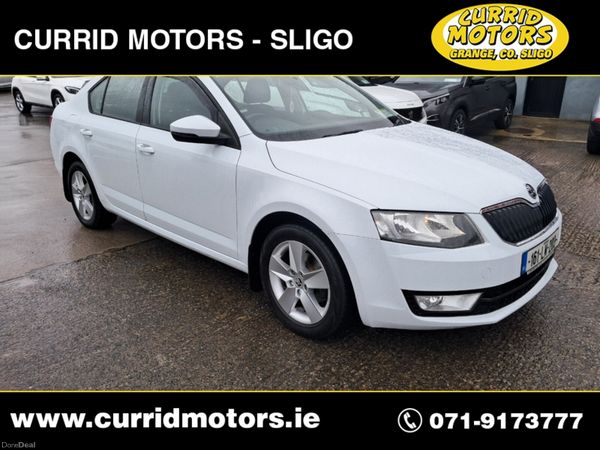 Skoda Octavia Hatchback, Diesel, 2016, White