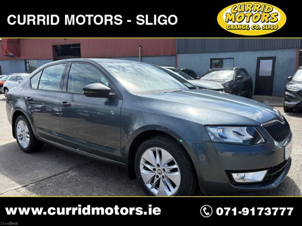 Skoda Octavia Hatchback, Diesel, 2017, Grey