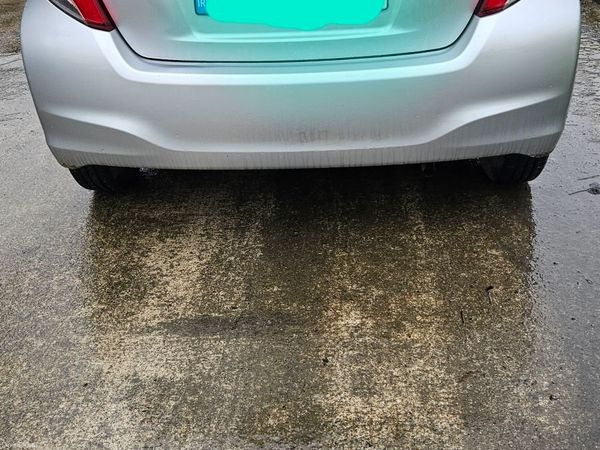 Toyota Vitz Hatchback, Petrol, 2016, Silver
