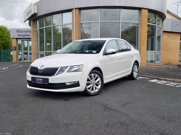 Skoda Octavia Saloon, Diesel, 2017, White