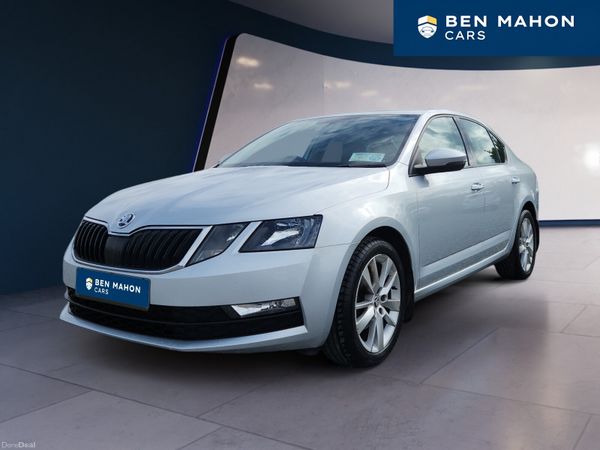 Skoda Octavia Saloon, Diesel, 2020, Grey