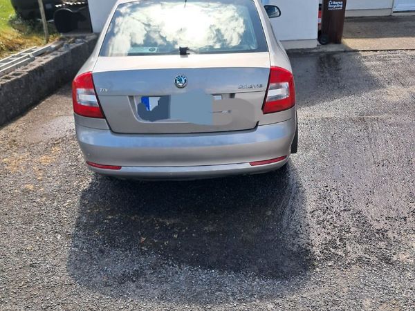 Skoda Octavia Hatchback, Diesel, 2010, Beige