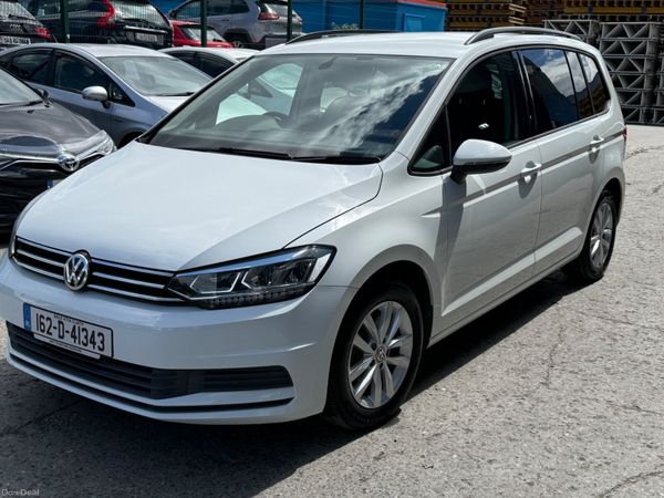 Volkswagen Touran MPV, Petrol, 2016, White