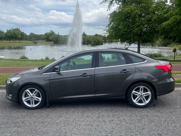 Ford Focus Saloon, Diesel, 2016, Grey