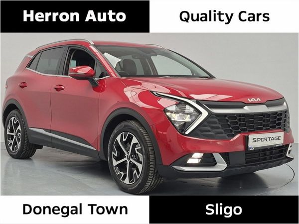 Kia Sportage SUV, Petrol Hybrid, 2023, Red