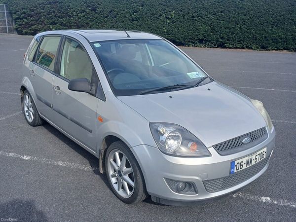 Ford Fiesta Hatchback, Petrol, 2006, Silver