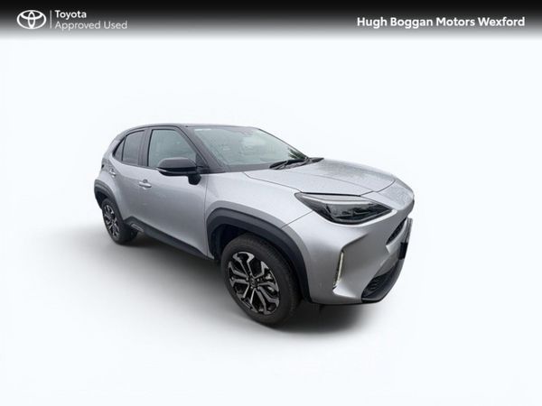 Toyota Yaris Cross Hatchback, Petrol Hybrid, 2024, Silver