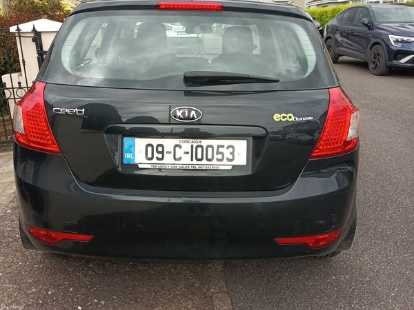 Kia Ceed Hatchback, Diesel, 2009, Black