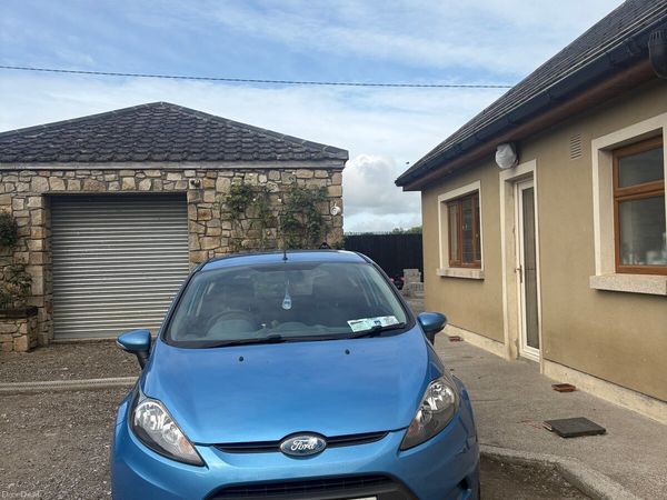 Ford Fiesta Hatchback, Petrol, 2010, Blue