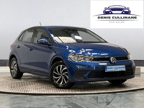 Volkswagen Polo Hatchback, Petrol, 2023, Blue