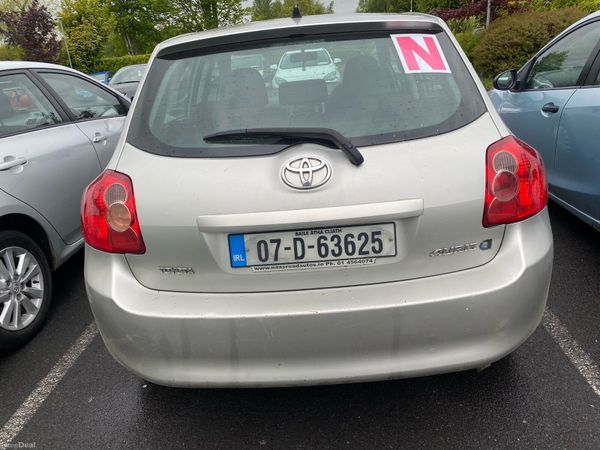 Toyota Auris Hatchback, Petrol, 2007, Silver