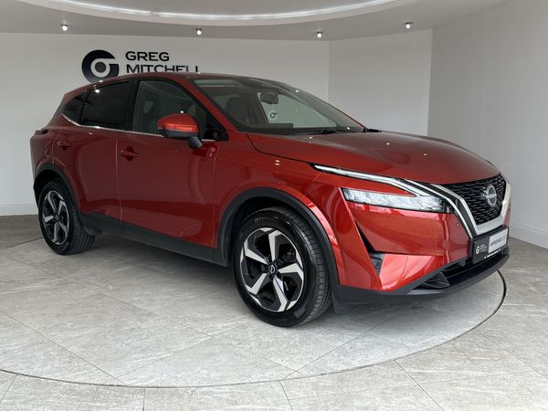 Nissan Qashqai SUV, Petrol Hybrid, 2022, Red