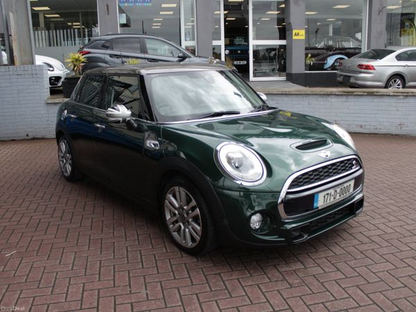 Mini Cooper Hatchback, Diesel, 2017, Green