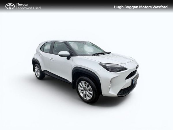Toyota Yaris Cross Hatchback, Petrol Hybrid, 2023, White