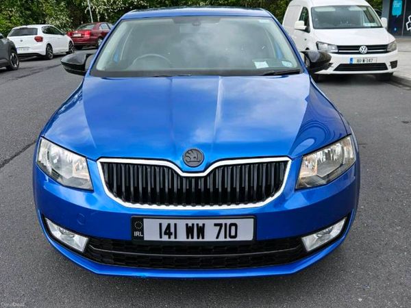 Skoda Octavia Saloon, Diesel, 2014, Blue