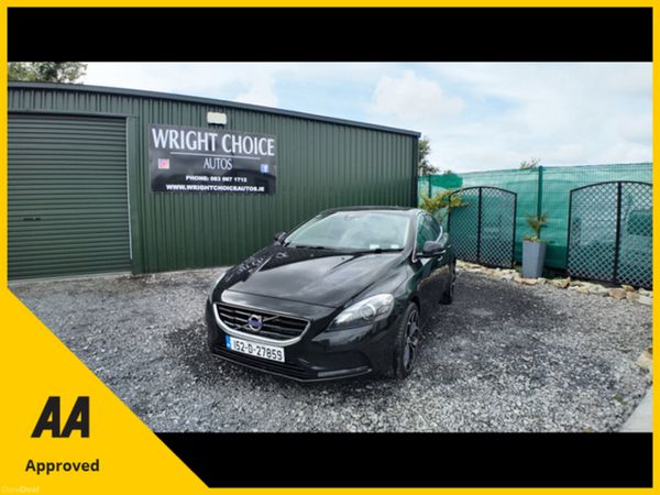 Volvo V40 Hatchback, Diesel, 2015, Black